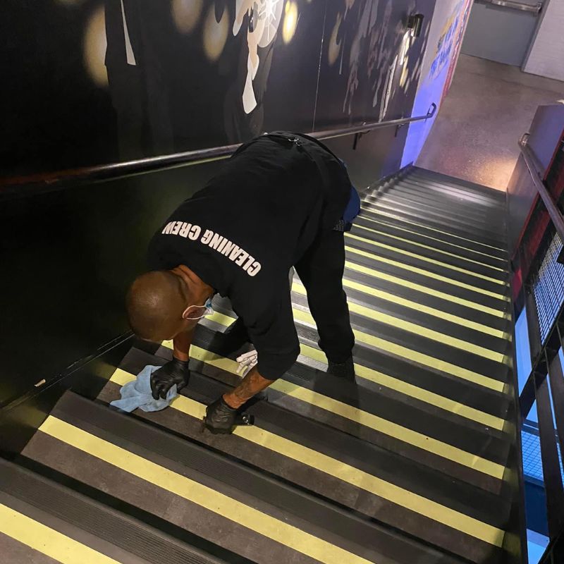 Floor cleaning and staircase cleaning at attraction in New York