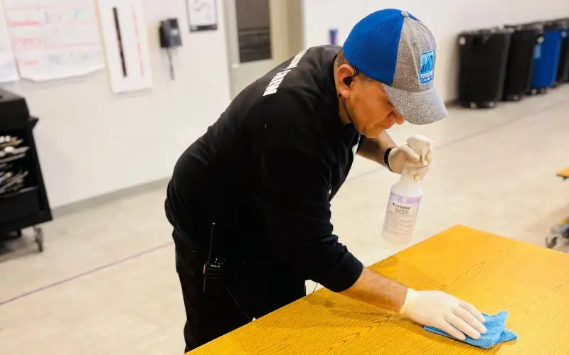 Cleaning and disinfection of school classroom tables and chairs Cleaning and disinfection of school classroom tables and chairs