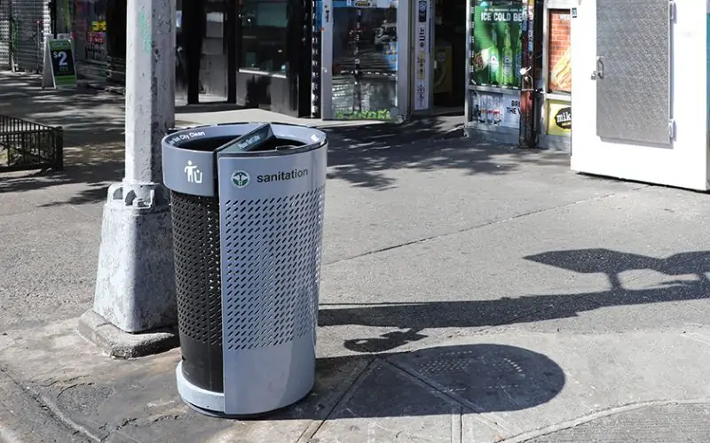 DSNY Public Litter Baskets Credit_ nyc.gov DSNY Public Litter Baskets Credit: nyc.gov